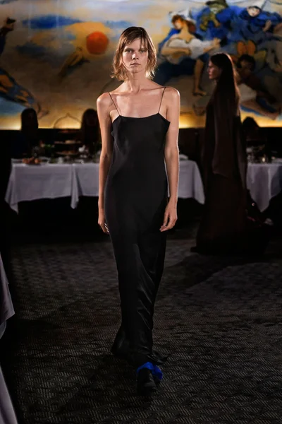 Look 23